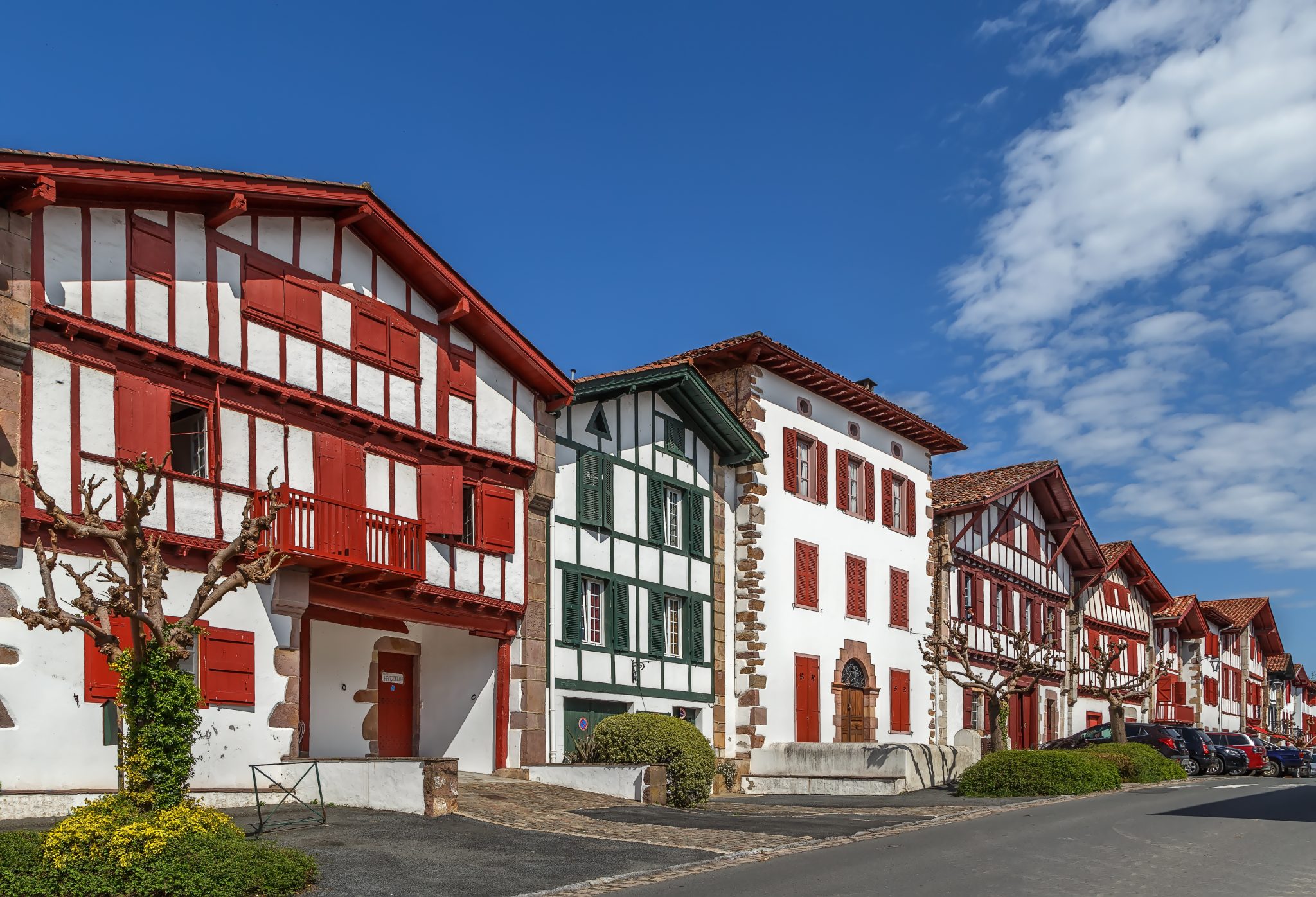 Street,With,Historical,Houses,In,Ainhoa,,Pyrenees-atlantiques,,France