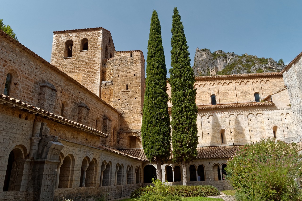 saint-guilhem-3127111_1280